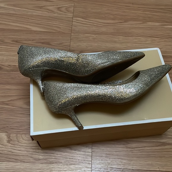 MK Kitten glitter pump - Picture 4 of 9